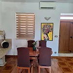 Mi
